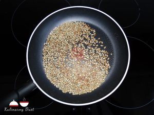 Kasza jaglana z suszonymi pomidorami, oliwkami i prażonym słonecznikiem 4