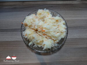 Bigos z kiszonej kapusty z suszonymi grzybami 8