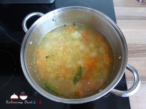 Zupa koperkowo - chrzanowa z serkiem topionym 3